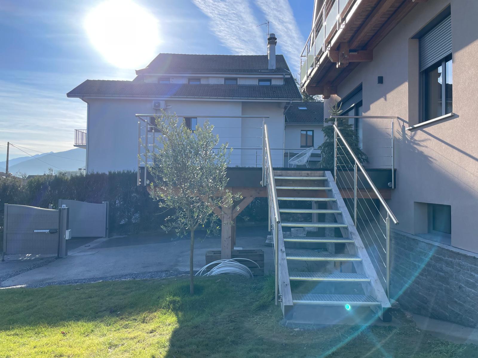 Main courante escalier bois